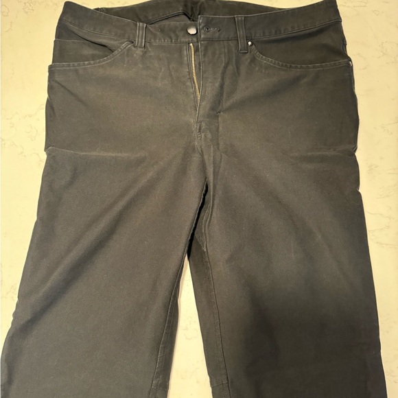 Men’s black lululemon utilitech casual khaki pants - Picture 1 of 4